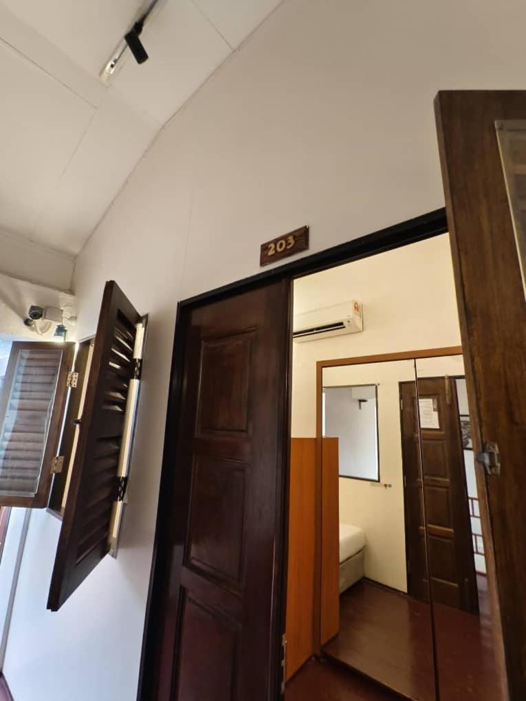 Red Inn Court George Town Exterior photo